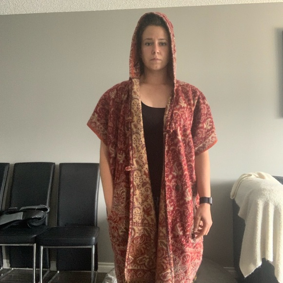 Red Manali Hooded Wool Poncho 100% Wool With Tassles OS - Picture 3 of 8